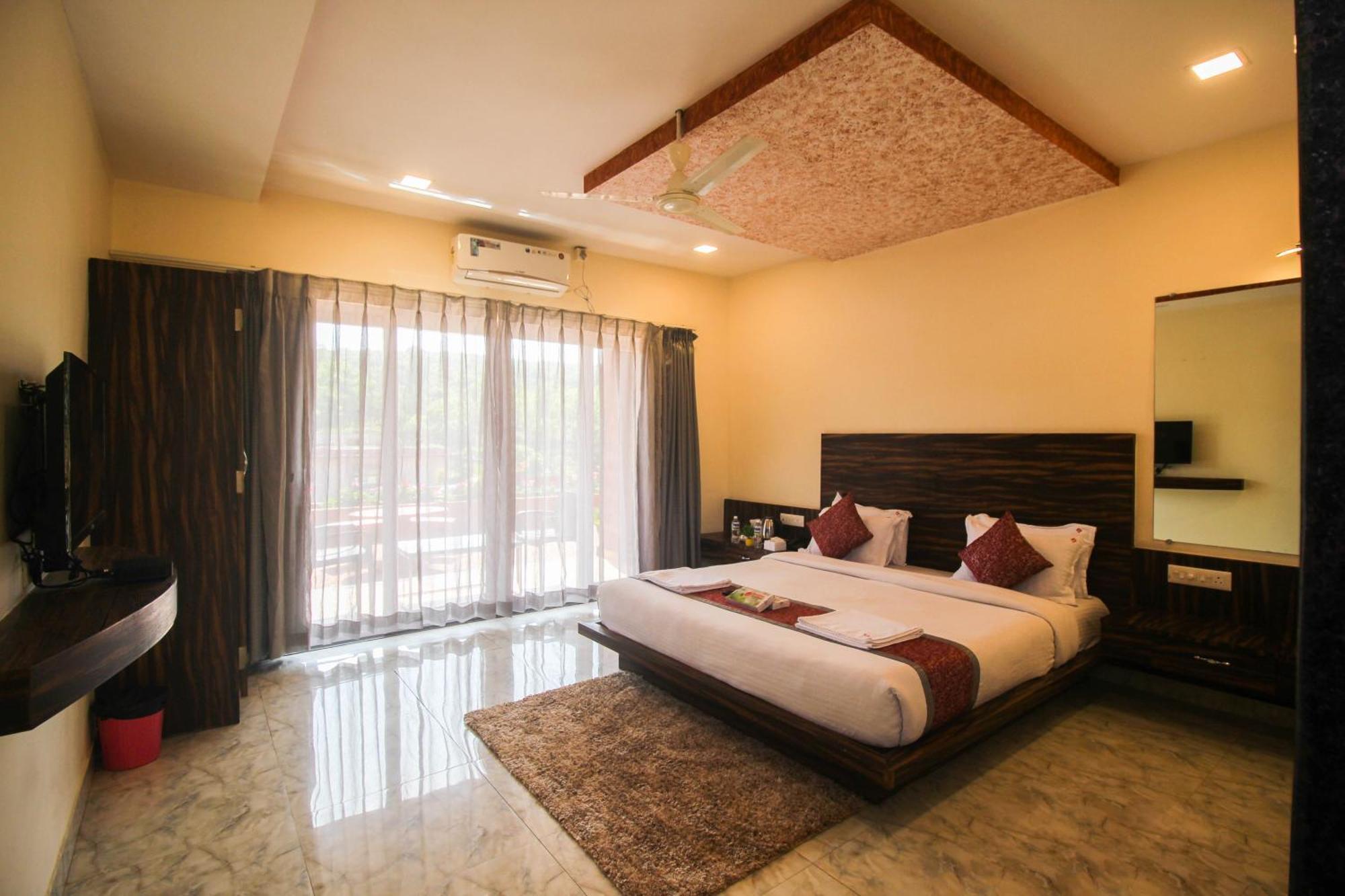 Shardul Heritage The Resort 马哈巴莱斯赫瓦尔 外观 照片