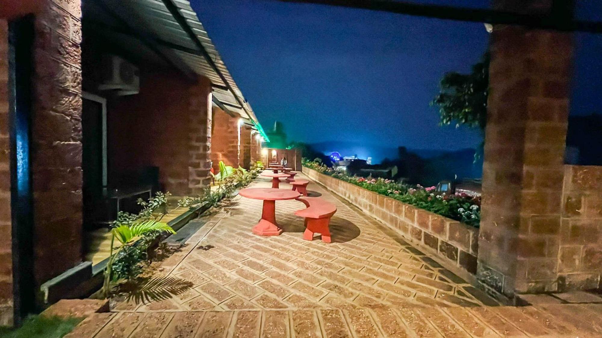 Shardul Heritage The Resort 马哈巴莱斯赫瓦尔 外观 照片