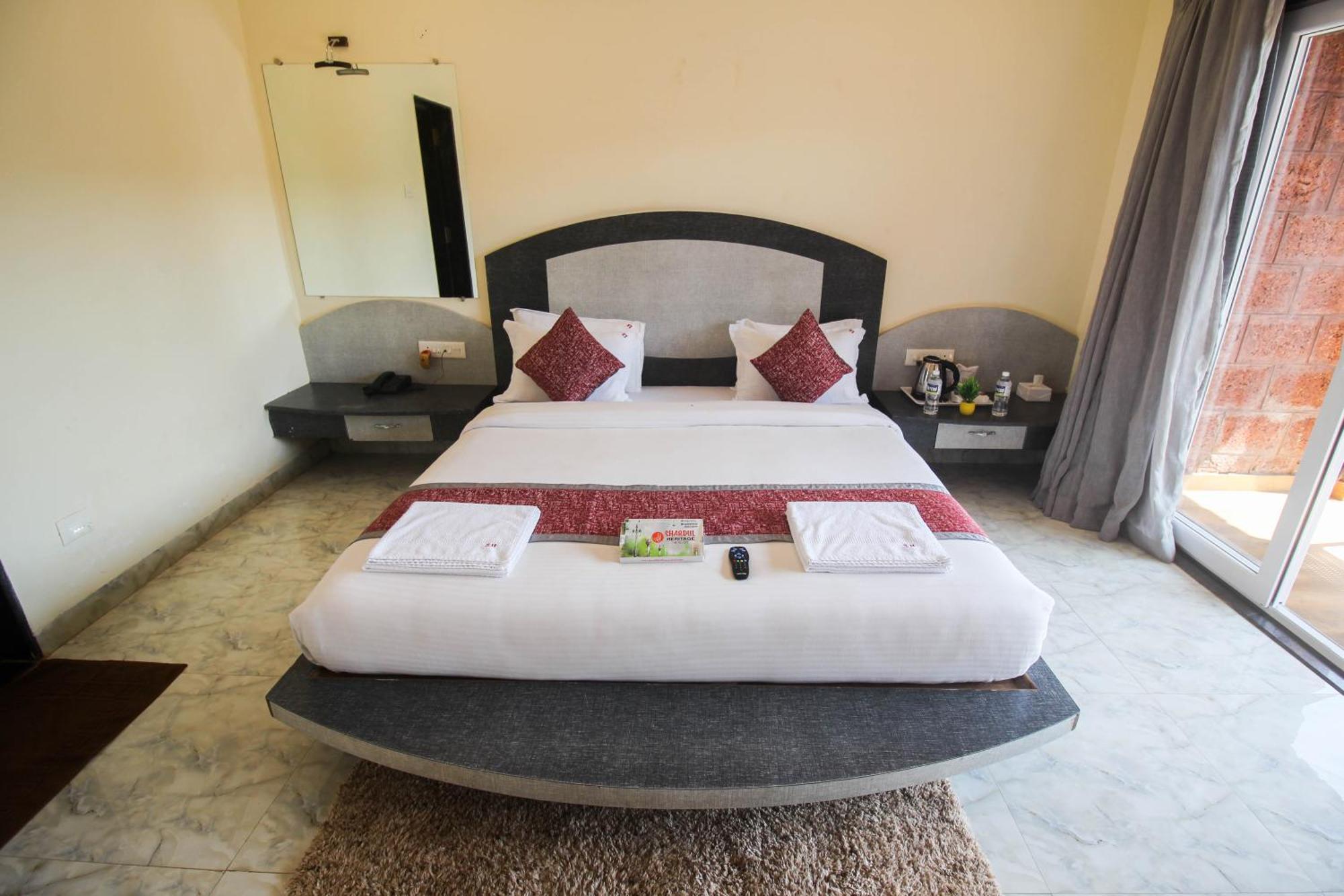 Shardul Heritage The Resort 马哈巴莱斯赫瓦尔 外观 照片