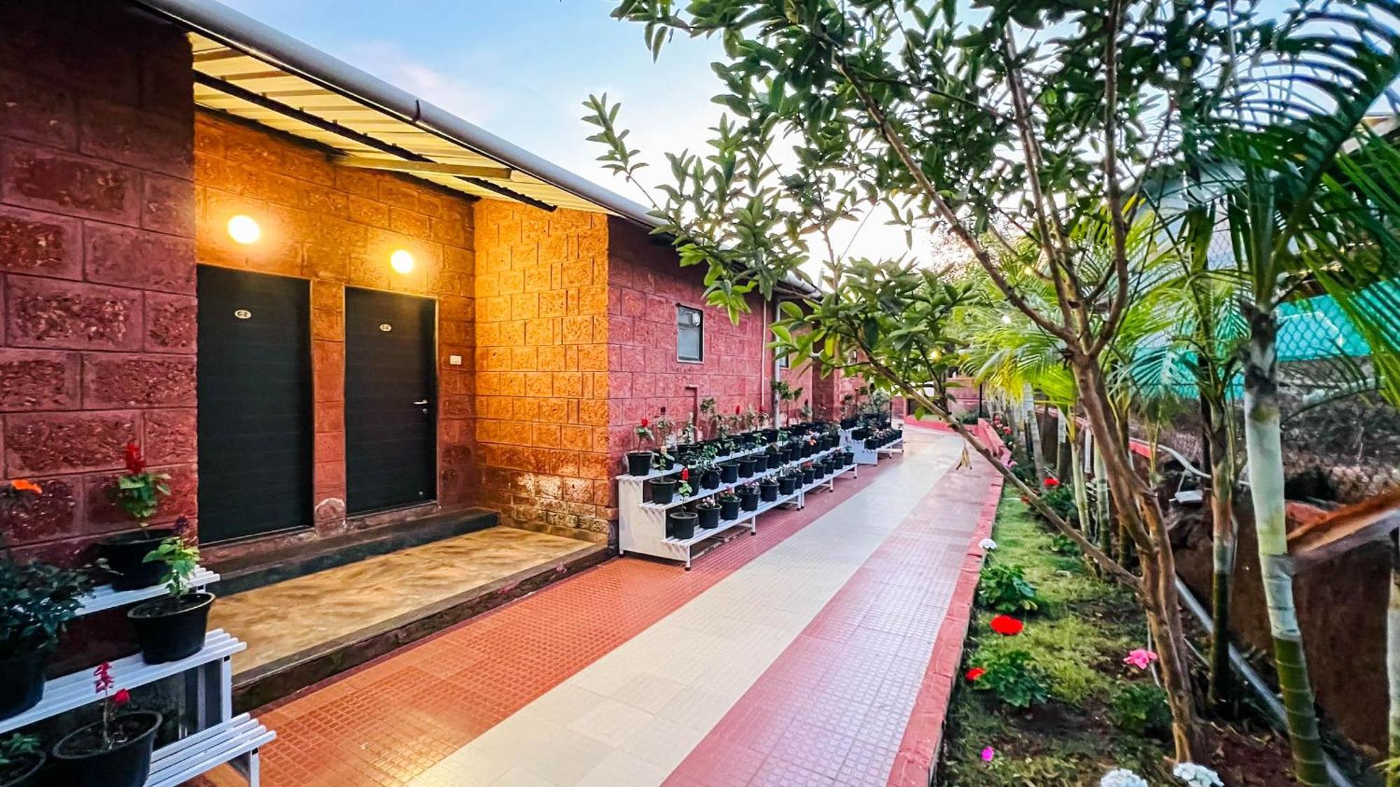 Shardul Heritage The Resort 马哈巴莱斯赫瓦尔 外观 照片