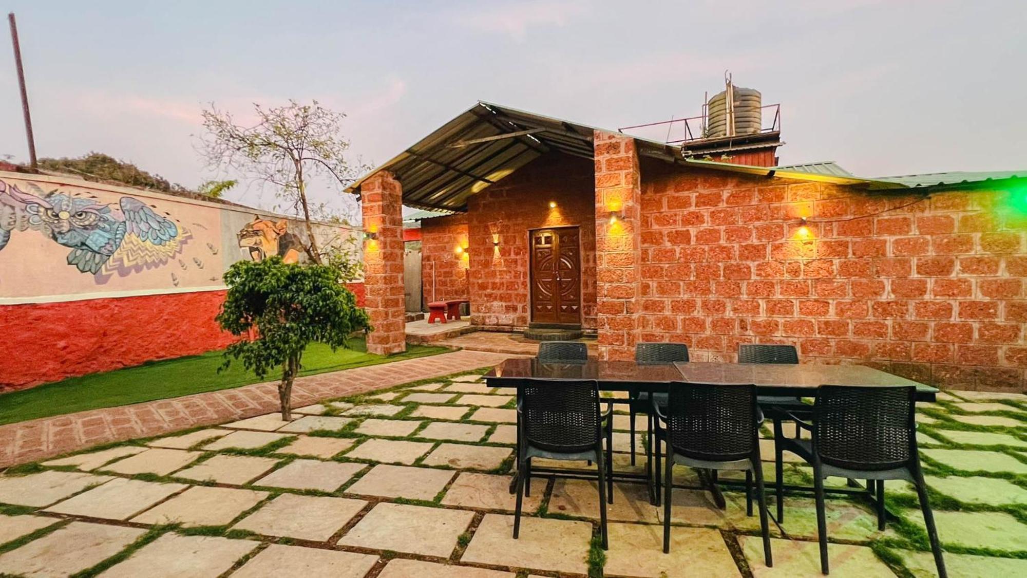 Shardul Heritage The Resort 马哈巴莱斯赫瓦尔 外观 照片
