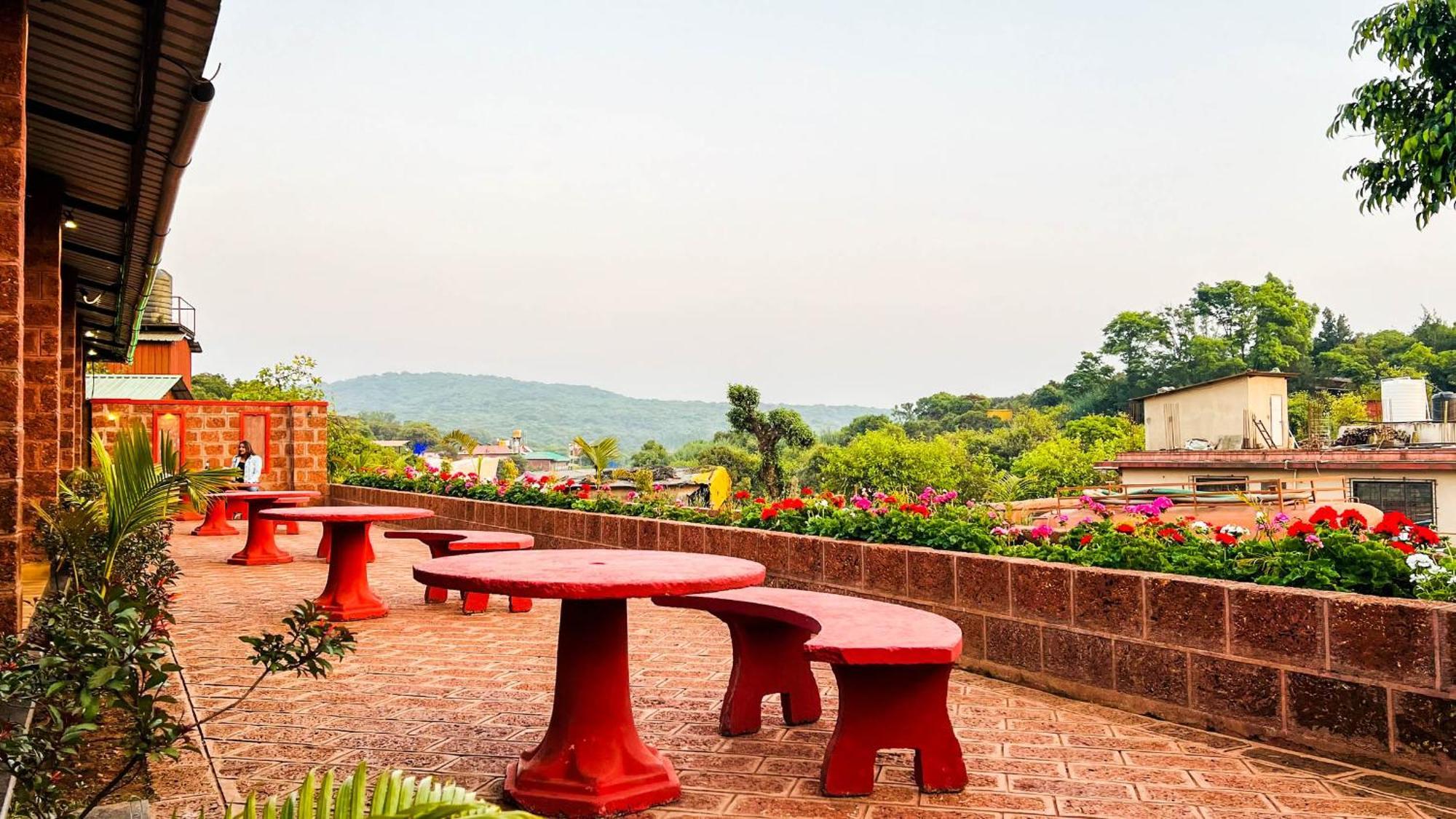 Shardul Heritage The Resort 马哈巴莱斯赫瓦尔 外观 照片